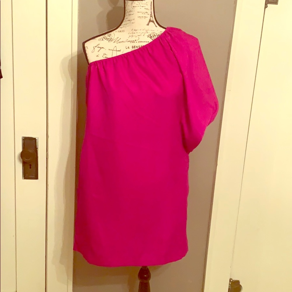 One shoulder dress
